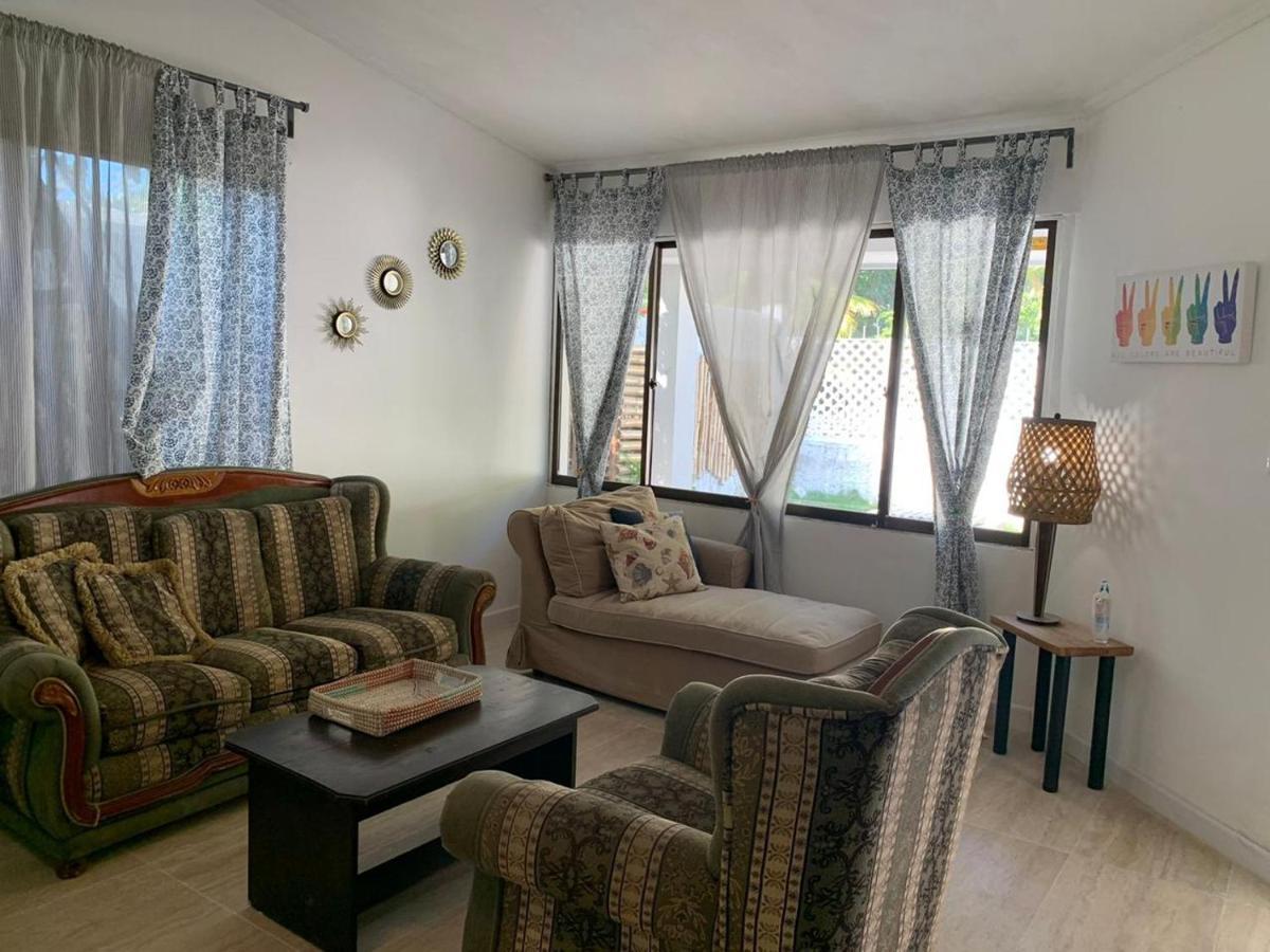 Joebi'S House Walking Distance To Rocky Cay Beach Ideal For Families Or Groups Buenavista  Bagian luar foto